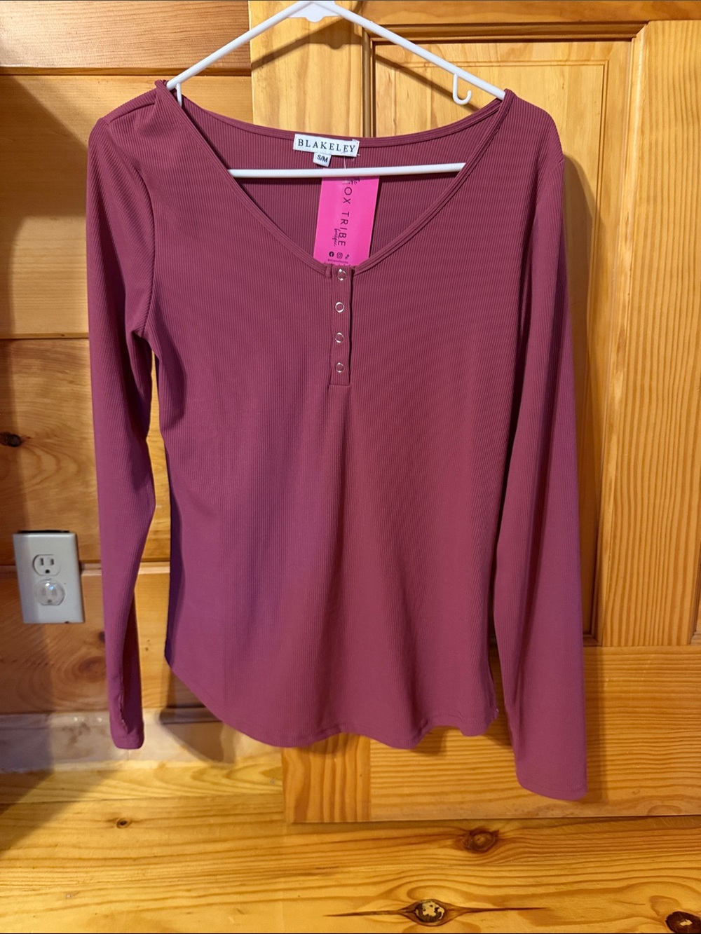 Blakeley Long-Sleeve Ribbed Henley Top in Dusty Rose with thumb holes!
